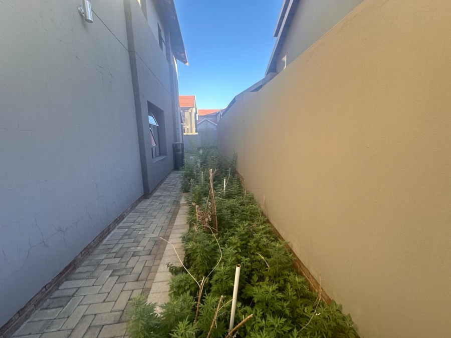 3 Bedroom Property for Sale in Wild Olive Estate Free State